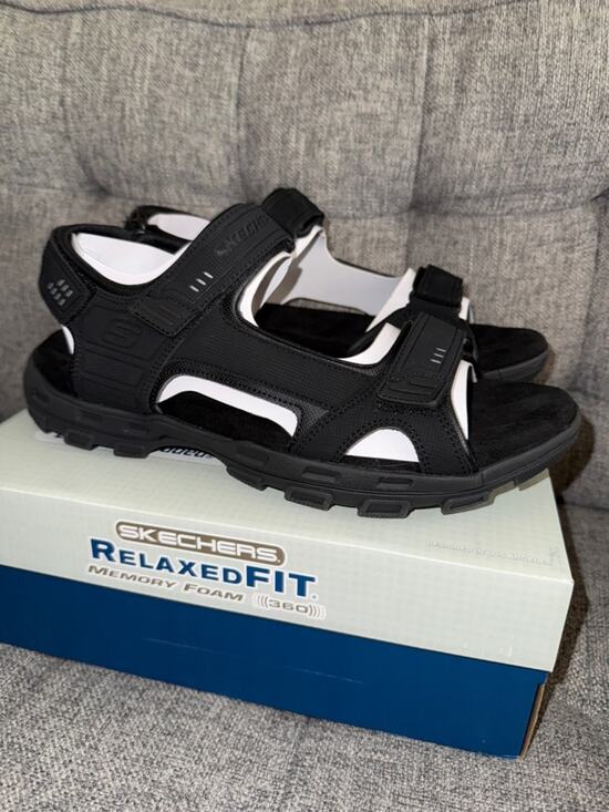 Sketchers men’s garver louden black sandals NIB size 13